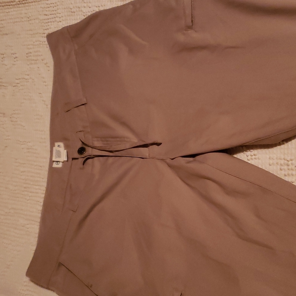Magellan Capris